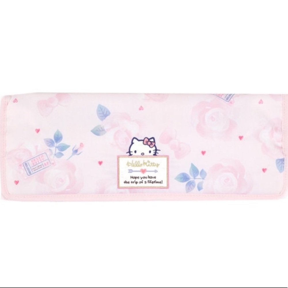 NWOT JAPAN EXCLUSIVE Hello Kitty Hair Iron Case